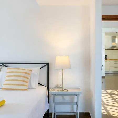 Villa Marisol, Mojones Tías