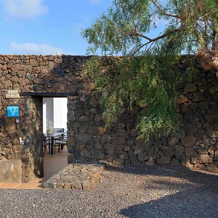 Marisol, Mojones Villa *