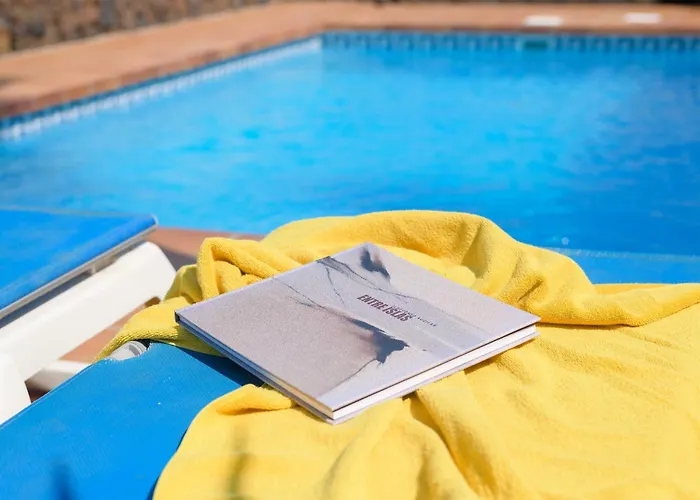 Marisol, Mojones Willa Tías