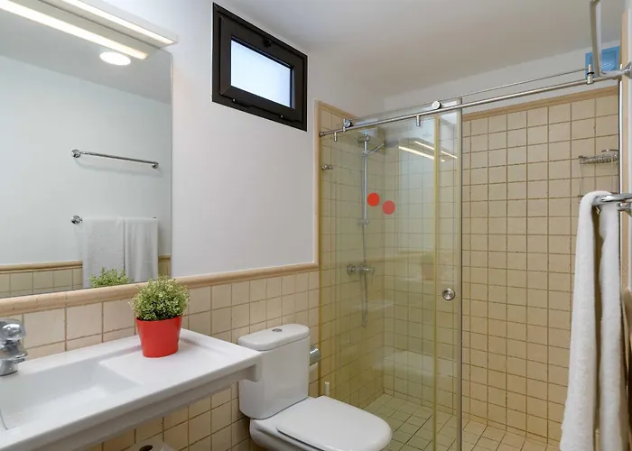 Marisol, Mojones Willa *