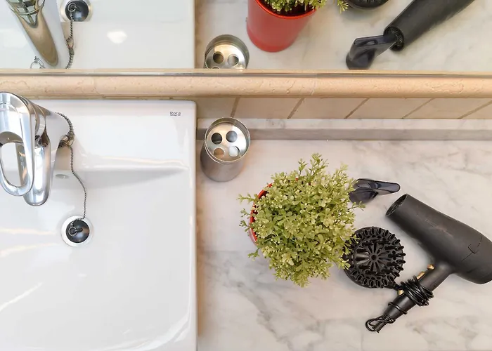 Marisol, Mojones Willa *